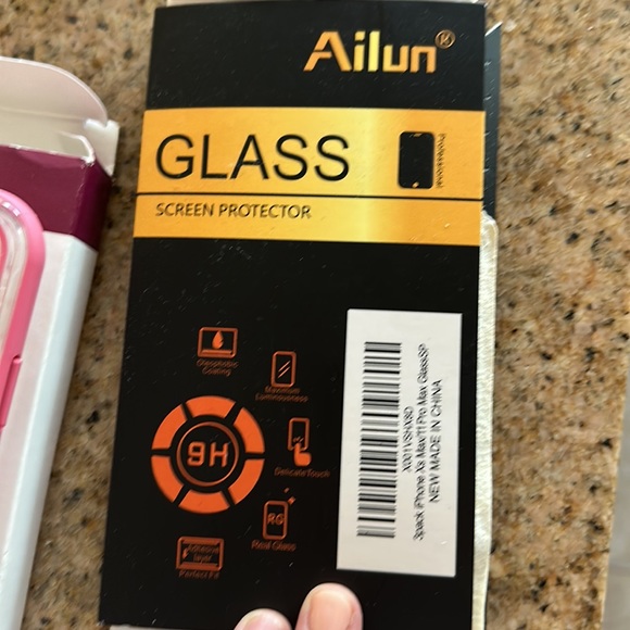 Never used!!! Brand new life proof XS Max Slam Series - Picture 4 of 5